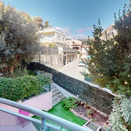 Superbe T2 Refait A Neuf Avec Balcon Vue Montagne A Un Arret De Monaco 아파트 *