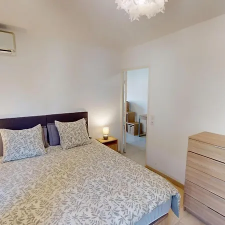 아파트 Superbe T2 Refait A Neuf Avec Balcon Vue Montagne A Un Arret De Monaco 로퀴에브륀캡마르탱