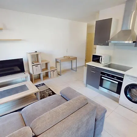 Apartment Superbe T2 Refait A Neuf Avec Balcon Vue Montagne A Un Arret De Monaco