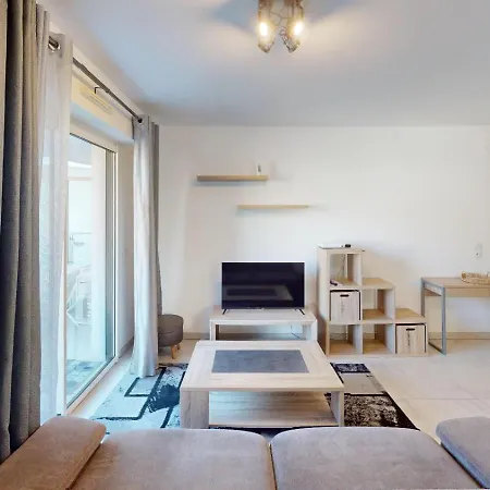 Superbe T2 Refait A Neuf Avec Balcon Vue Montagne A Un Arret De Monaco Apartment Roquebrune-Cap-Martin